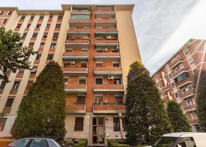 Rosselli 13 Milan Apartment